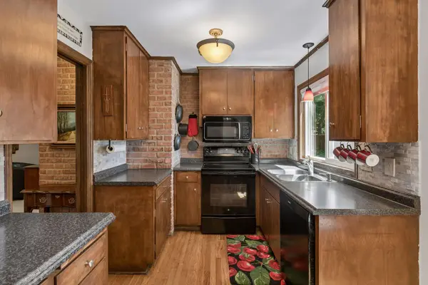 4280 Winchester CT, Minnetonka, MN 55345