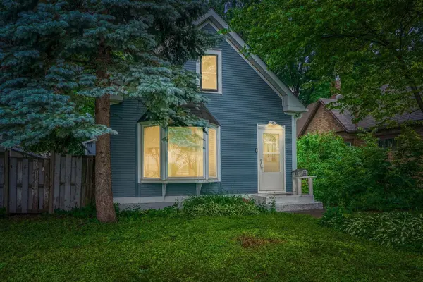 1476 Concordia AVE, Saint Paul, MN 55104