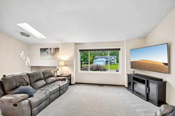 2991 Ontario RD, Little Canada, MN 55117