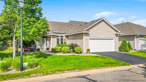 2740 Boulder DR, Burnsville, MN 55337