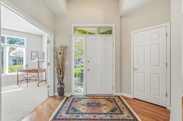 2740 Boulder DR, Burnsville, MN 55337