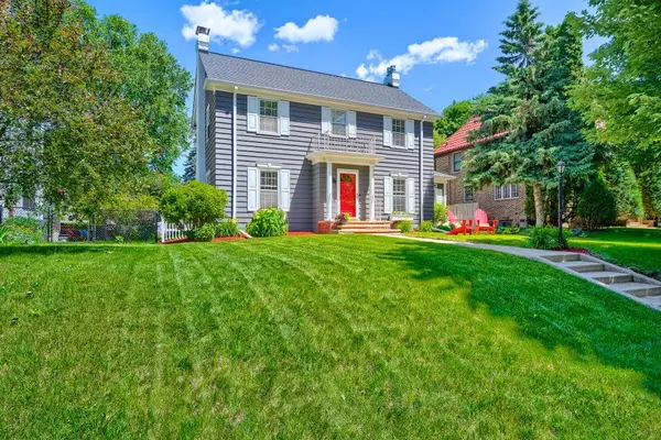 1855 Pinehurst AVE, Saint Paul, MN 55116