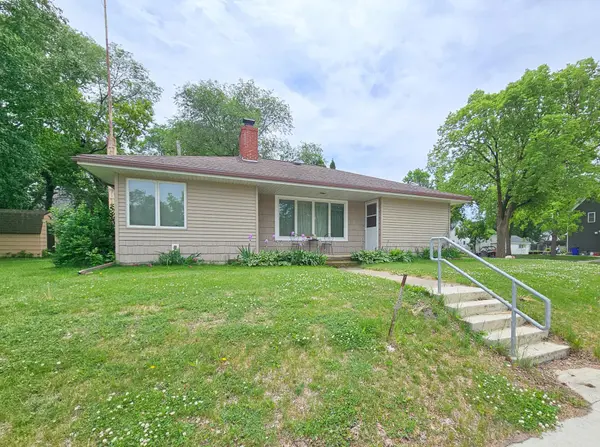 621 10th Ave.,  Clarkfield,  MN 56223
