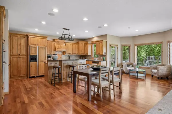 9858 Vagabond LN N, Maple Grove, MN 55311