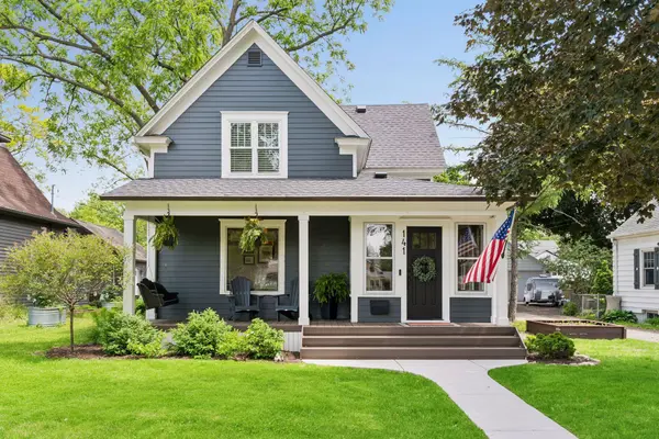 141 7th AVE N, Hopkins, MN 55343