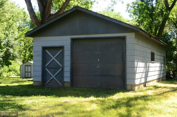 4743 86th CIR, Glencoe, MN 55336