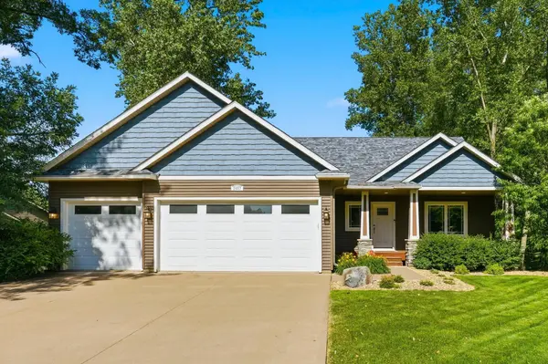 2657 Goodview AVE N, Oakdale, MN 55128