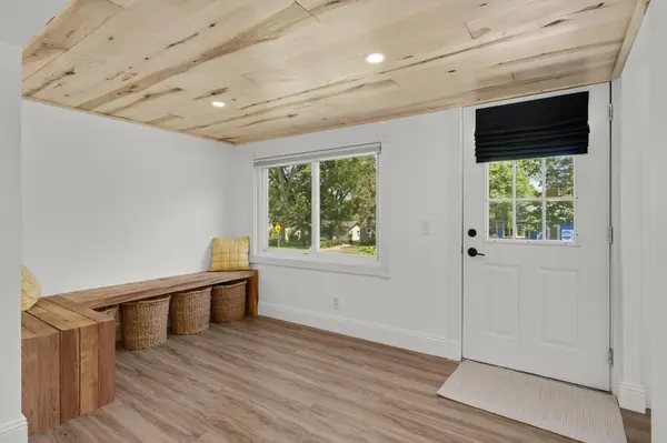 2618 South AVE E, North Saint Paul, MN 55109