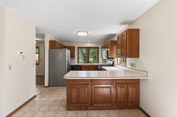 3290 Williams LN, Minnetrista, MN 55364