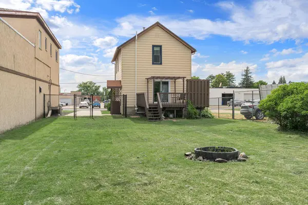 422 1st AVE SE, Stewartville, MN 55976