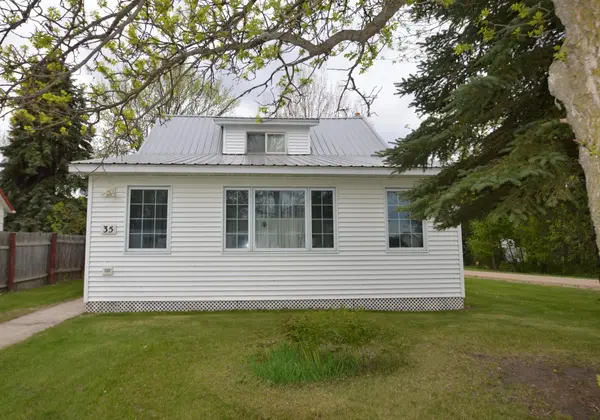 35 Evergreen St, Esmond, ND 58332