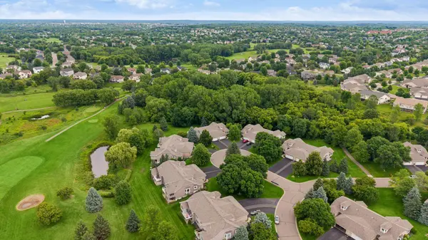 10426 Eagle Pointe CIR, Woodbury, MN 55129