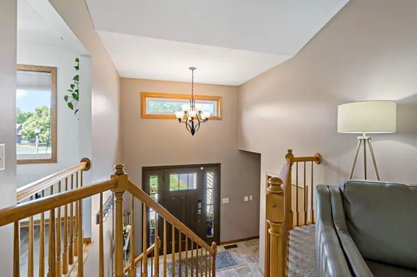 2401 Hydram AVE N, Oakdale, MN 55128