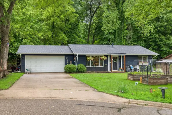2286 Bevans CIR, Red Wing, MN 55066