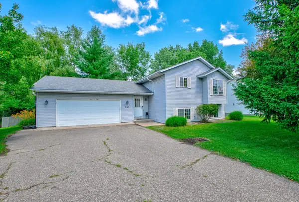 935 2nd AVE SW, Forest Lake, MN 55025