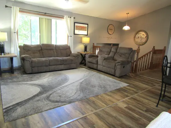217 London RD, Marshall, MN 56258