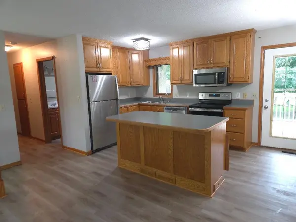 5627 Lannon AVE NE, Albertville, MN 55301