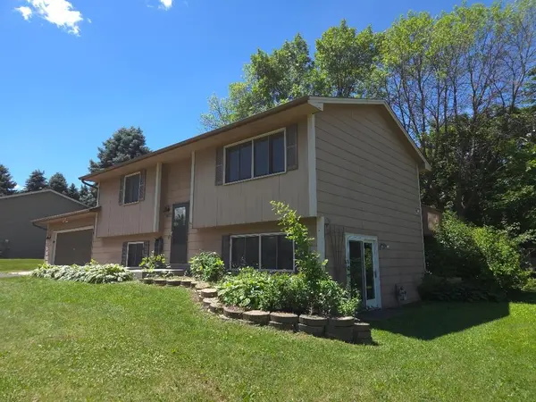 5627 Lannon AVE NE, Albertville, MN 55301