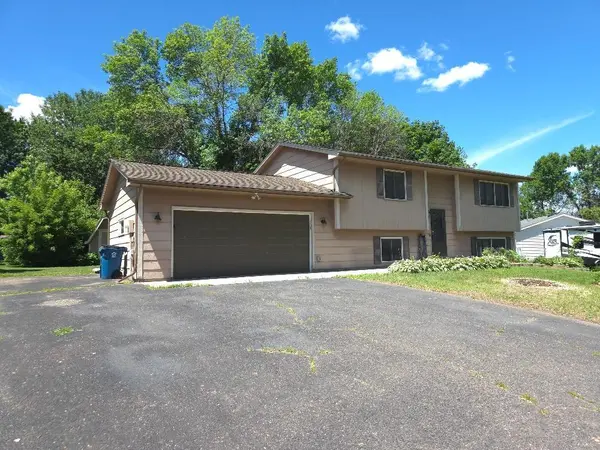 5627 Lannon AVE NE, Albertville, MN 55301