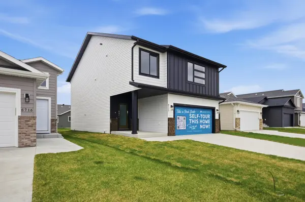 6722 Meadow View DR S, Fargo, ND 58104