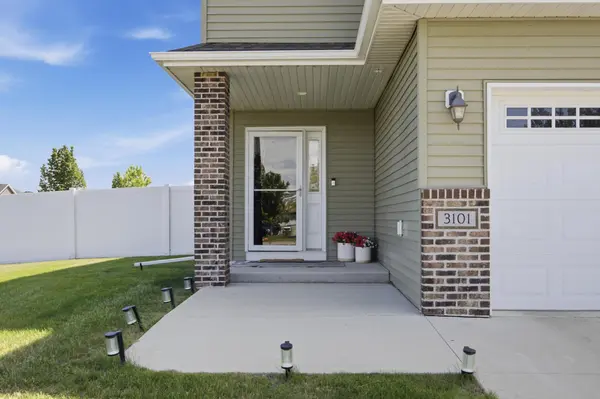 3101 6th ST E, West Fargo, ND 58078