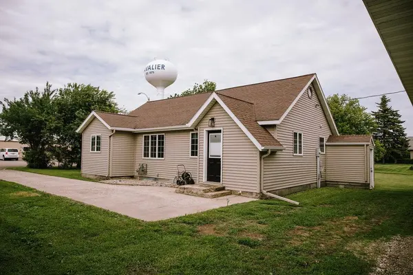 403 Main ST E, Cavalier, ND 58220
