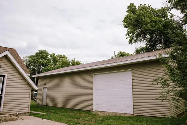403 Main ST E, Cavalier, ND 58220