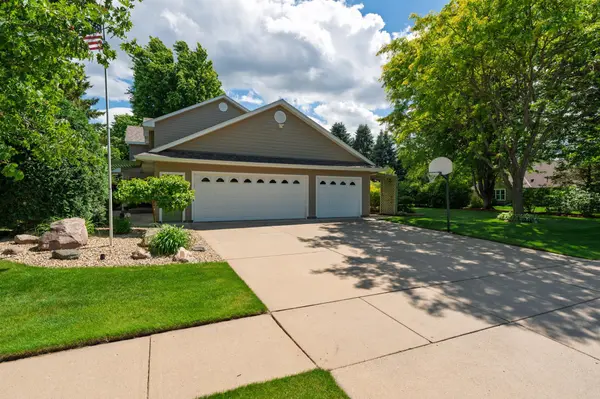2026 Sibley View CT, Northfield, MN 55057