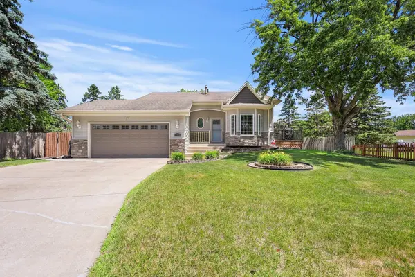 11015 Rhode Island CIR N, Champlin, MN 55316