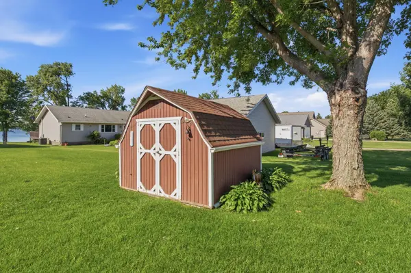 4631 141st AVE NE, Spicer, MN 56288