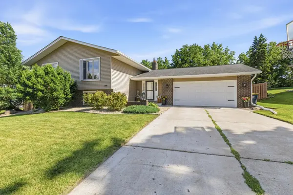 3005 W 135th ST, Burnsville, MN 55337