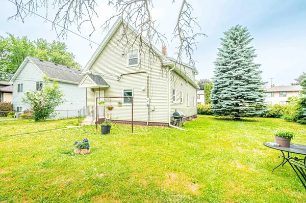 229 2nd AVE S, South Saint Paul, MN 55075