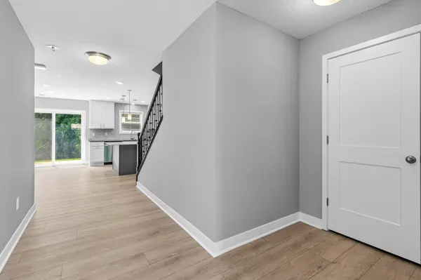 5899 Moonlight WAY NE, Prior Lake, MN 55372