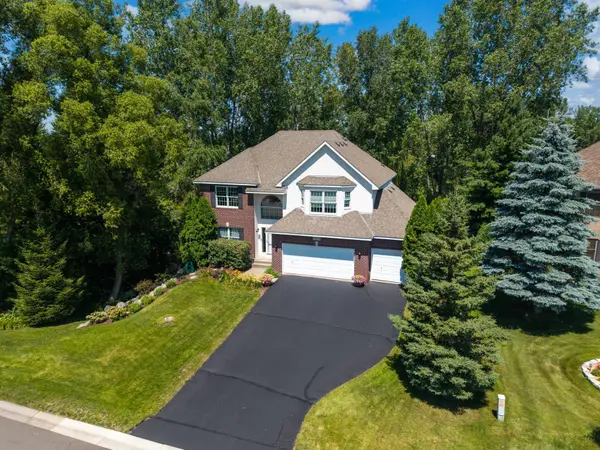 10362 Waterfront DR, Woodbury, MN 55129