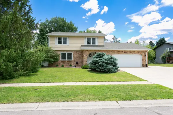 4880 149th CT, Apple Valley, MN 55124