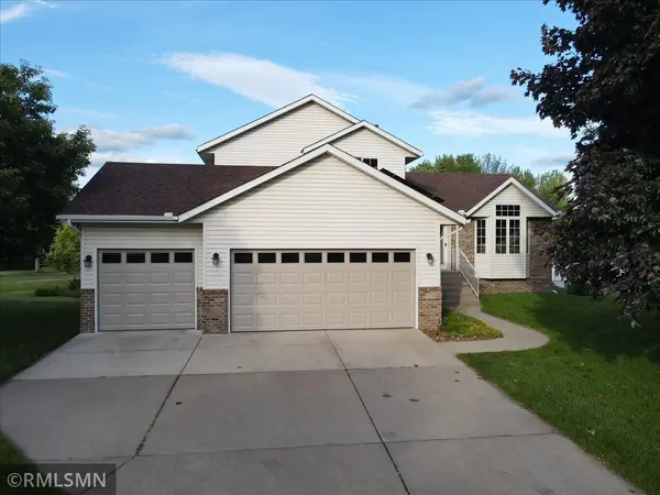 5334 89th Crescent CIR N, Brooklyn Park, MN 55443
