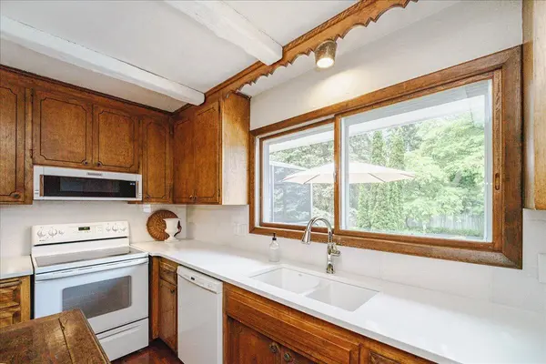 12904 2nd AVE S, Burnsville, MN 55337