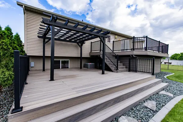 1237 Diversion DR, West Fargo, ND 58078