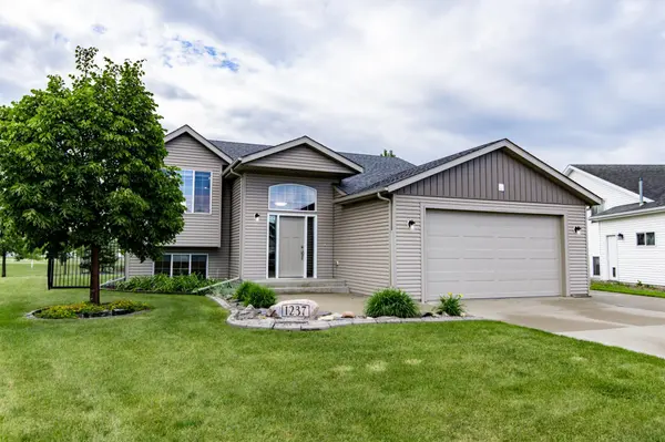 1237 Diversion DR, West Fargo, ND 58078