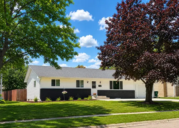 1803 Knight AVE N, Glencoe, MN 55336