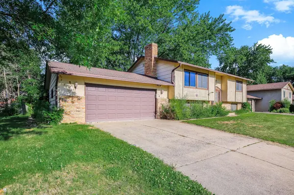 8009 Noble AVE N, Brooklyn Park, MN 55443