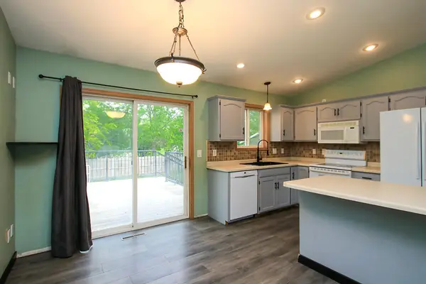 913 Carolina Pkwy NW, Hutchinson, MN 55350
