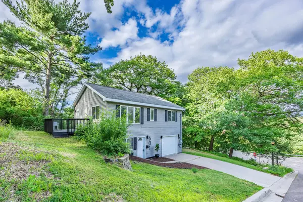 601 Annapolis ST E, Saint Paul, MN 55118
