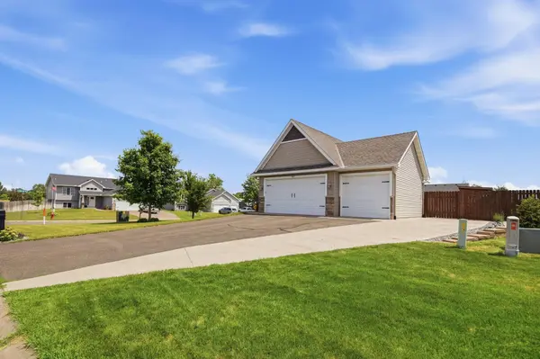1632 Jefferson ST S, Cambridge, MN 55008