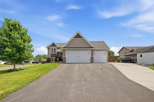 1632 Jefferson ST S,  Cambridge,  MN 55008