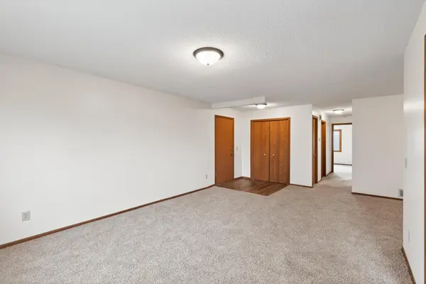 20 94th CIR NW #203NW, Coon Rapids, MN 55448