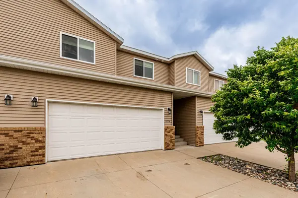 4276 Estate DR S, Fargo, ND 58104