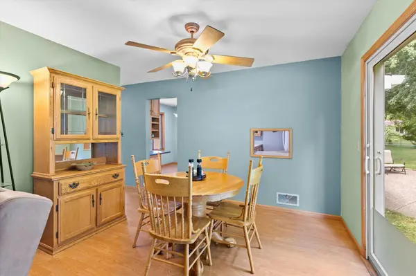 917 Arbogast ST, Shoreview, MN 55126