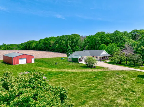 W5516 690th AVE, Beldenville, WI 54003