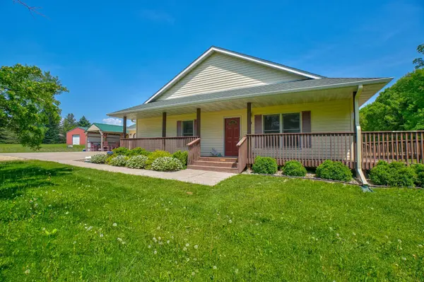 W5516 690th AVE, Beldenville, WI 54003